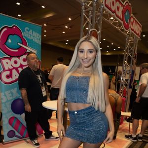 2020 AVN Expo - Day 2 (Gallery 3) - Image 600191