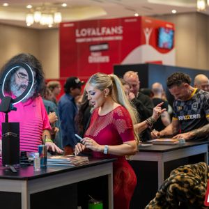 2025 AVN Adult Entertainment Expo - Day 1 (Part 5) - Image 625382