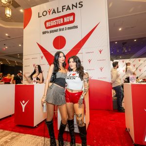 2025 AVN Show - Day 3 (Part 2) - Image 626012