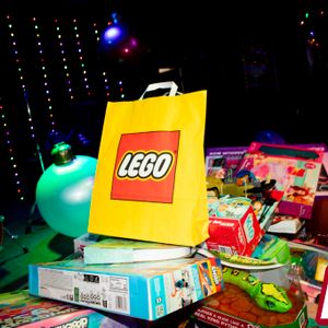 Ivan & Ricky Greenwood Host Xmas Toy Drive - Image 638894