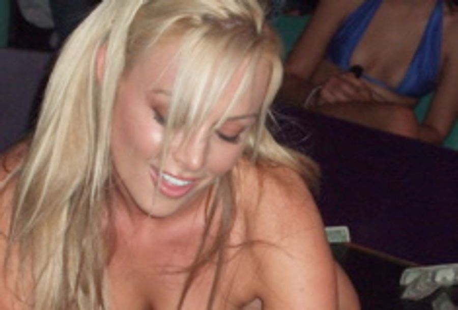 Kayden Kross Surprises Ohio