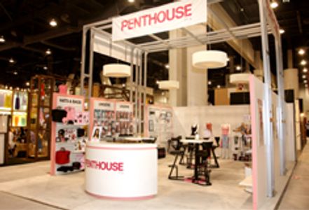 Coquette Debuts Penthouse Lingerie 2009 at Magic Show