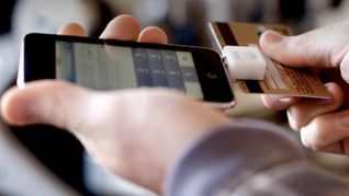 Twitter Founder Unveils Ambitious Mobile Payment Device