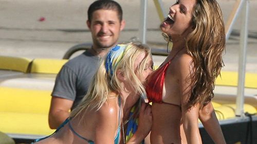 Motorboating w/ Riley Steele & actress Kelly Brook on 'Piranha' Set