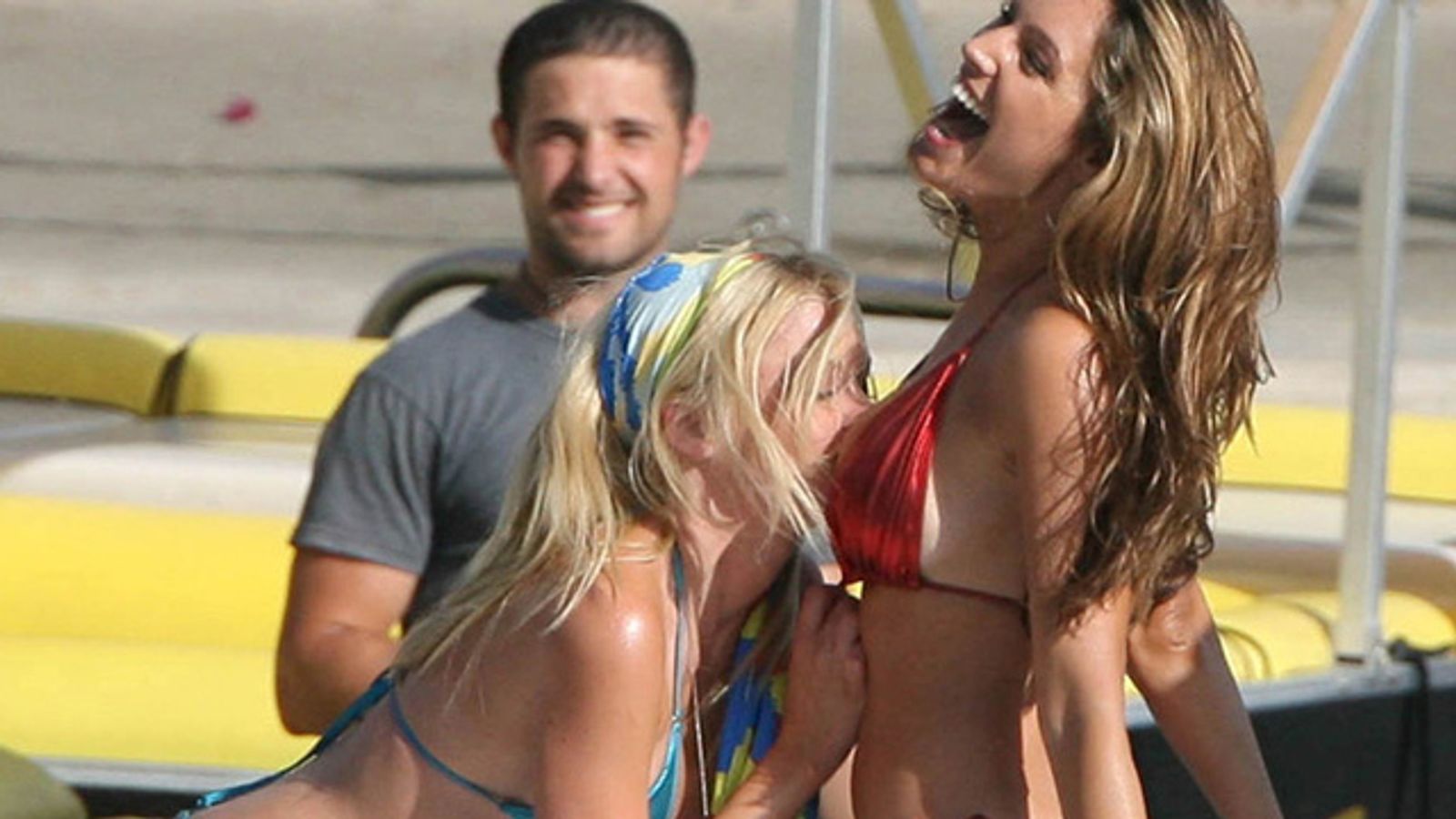 Motorboating w/ Riley Steele & actress Kelly Brook on 'Piranha' Set