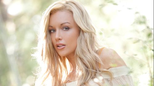 Kayden Kross on KROQ’S ‘Loveline’ Jan. 3