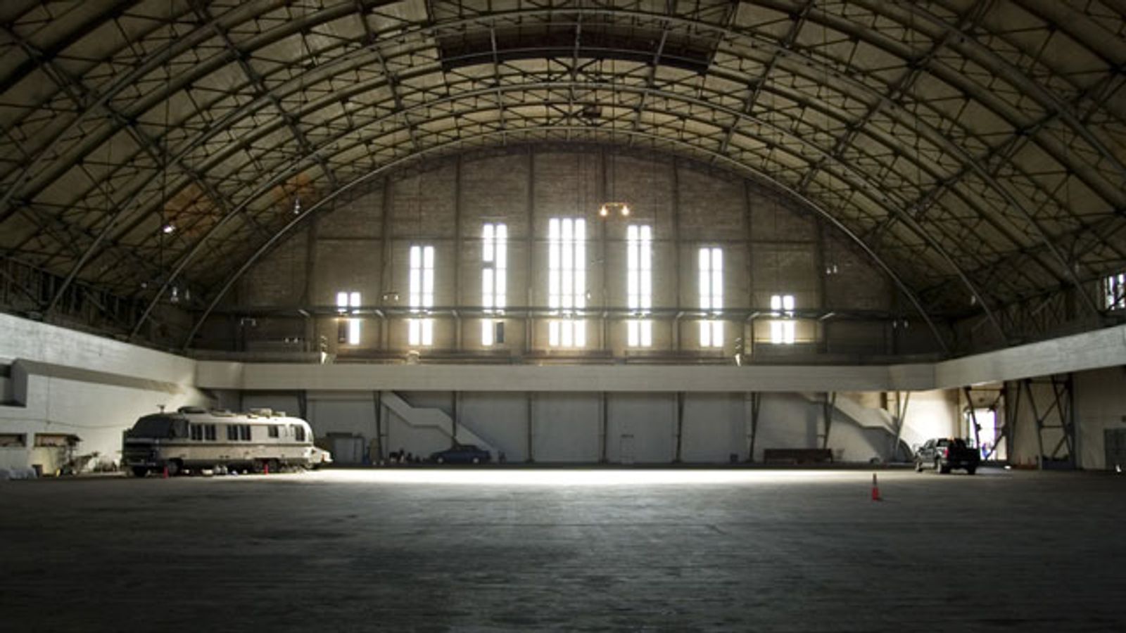 Kink Fights Plans to Construct Building Adjacent to Armory