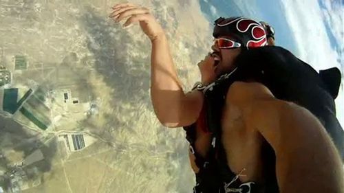 FAA: Skydiving Sex Stunt Did Not Violate Federal Regulations