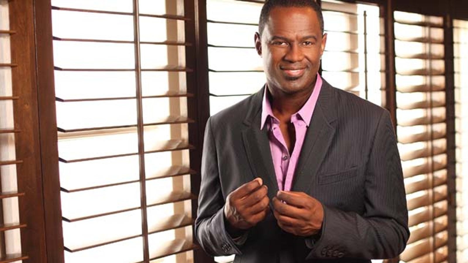 Singer Brian McKnight Invited to Perform at 2013 AVN Awards