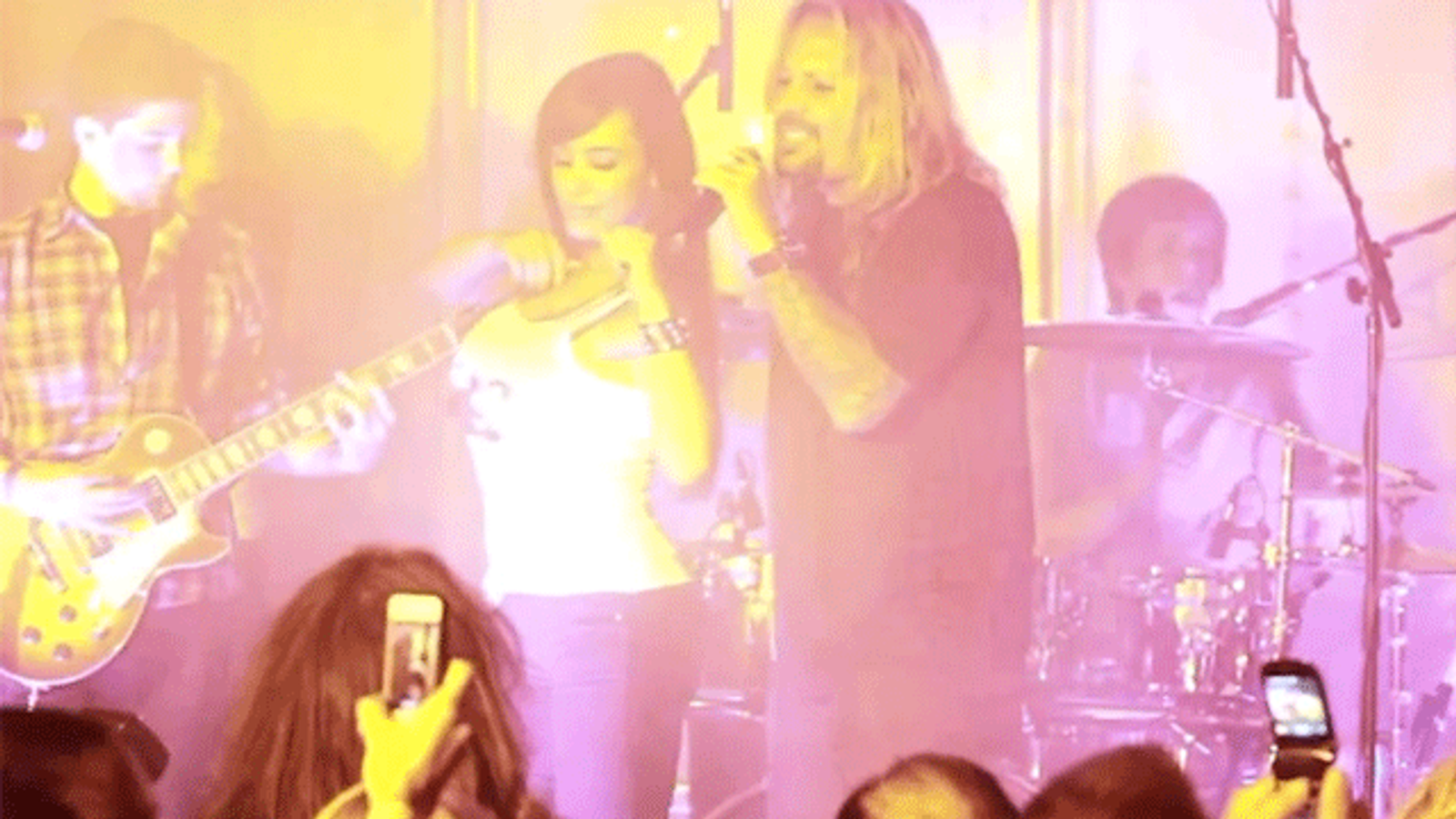 Vince Neil, Lisa Ann Give Teen Boys 'Girls, Girls, Girls'