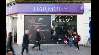 LELO A Hit on London’s Oxford Street