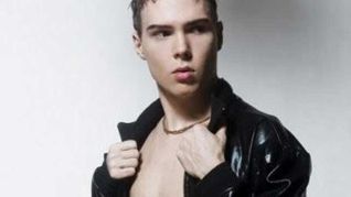 Accused ‘Porn Star’ Cannibal Magnotta Collapses in Court