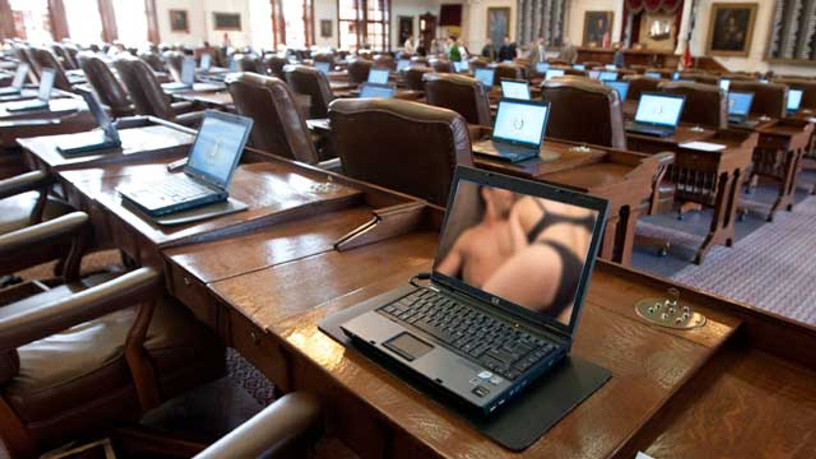 Porn Alleged to be a Fixture of Sexist Texas Legislature | AVN