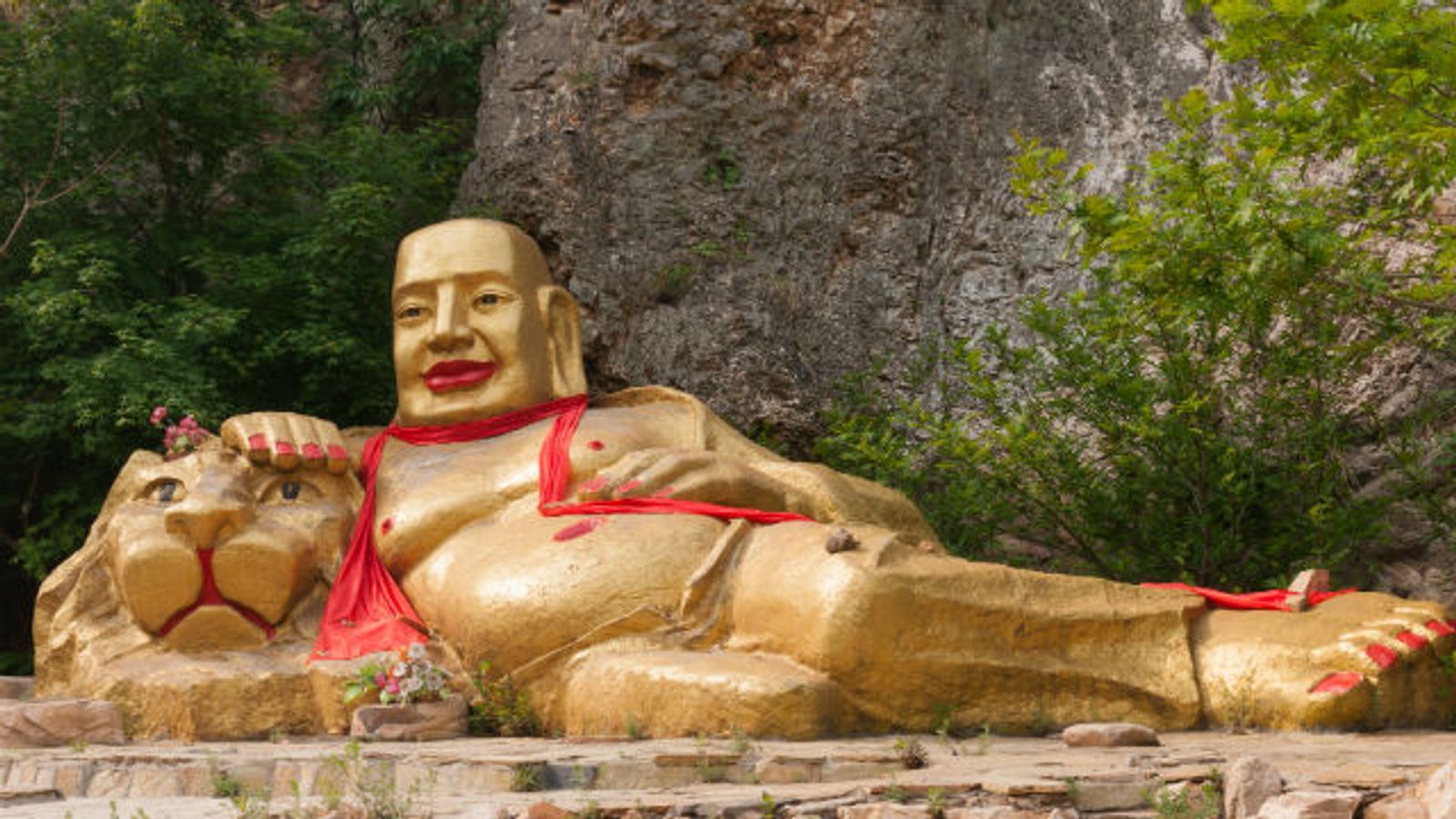 Disgraced Chinese Official Stashed Porn Under Buddha Statue