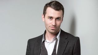 James Deen Pans Sydney's Opera Bar, Eatery Responds