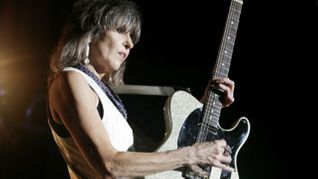 Pretender's Hynde Slams 'Porn Stars Trying to Make Records'