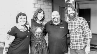 Cast, Crew of ‘Last Man on Earth’ Visit Pipedream Products