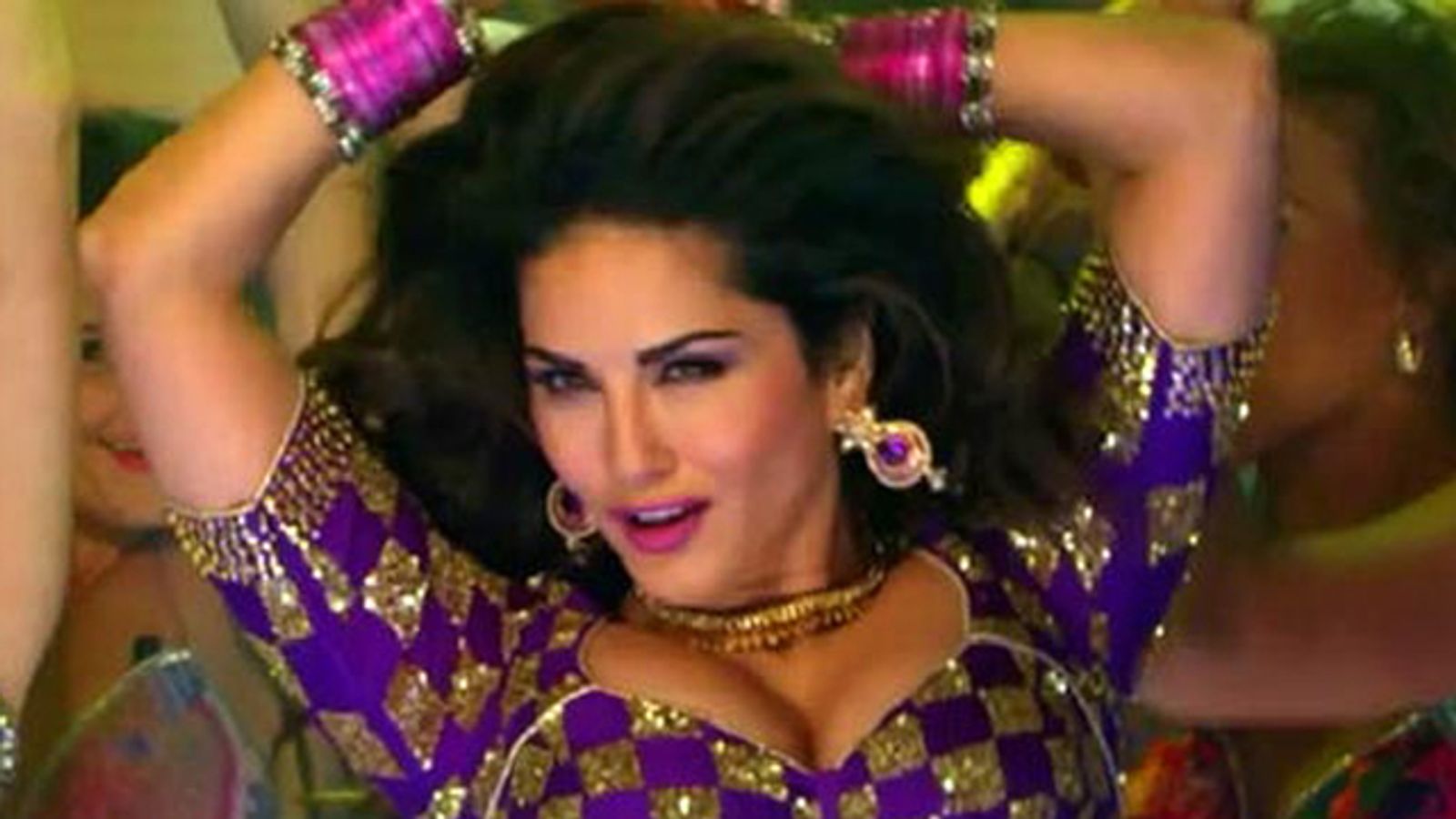 Sunny Leone Named in Mumbai Obscenity Complaint