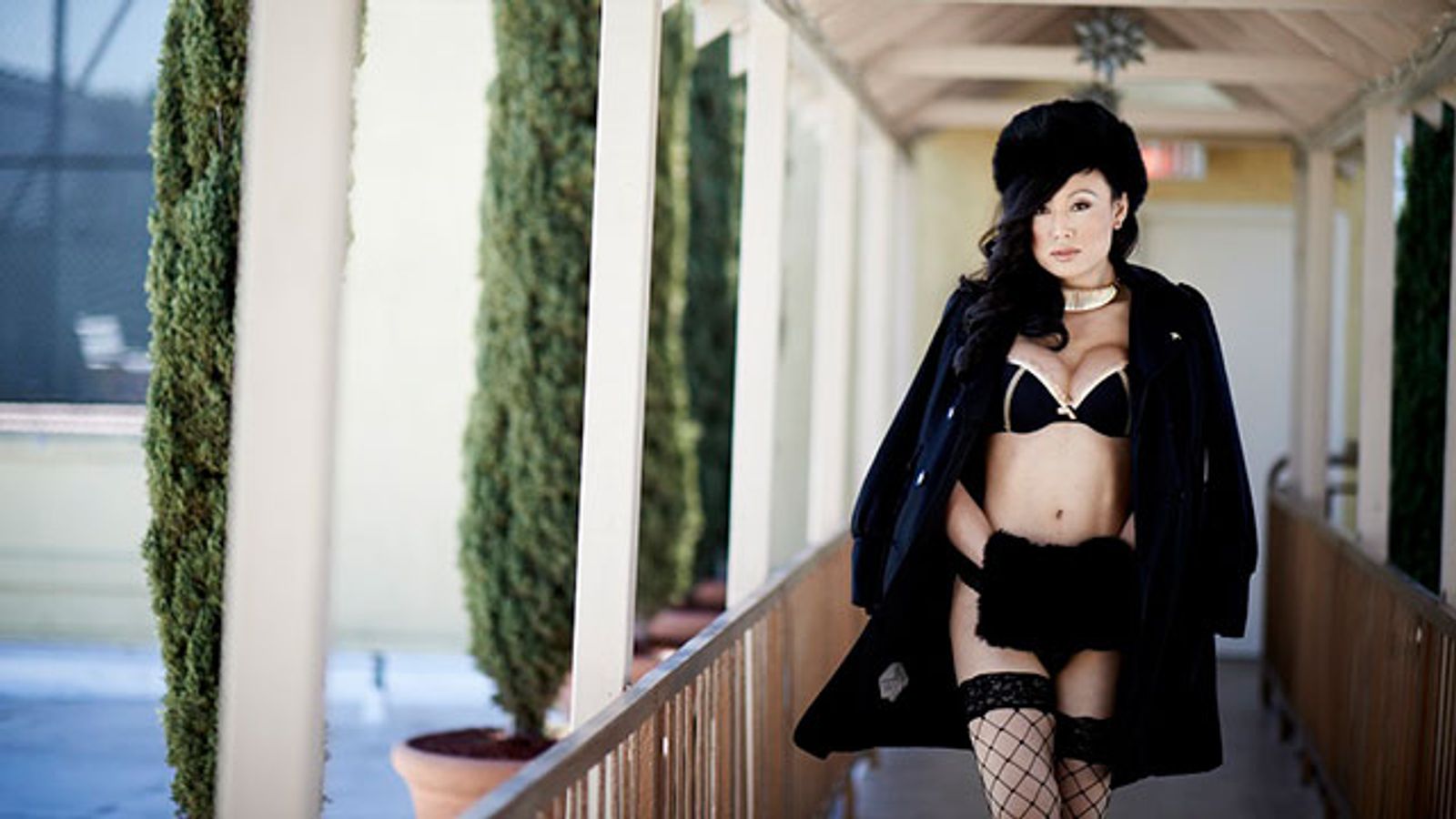 TS Performer of the Year Venus Lux's 1st Pulse TItles Debut