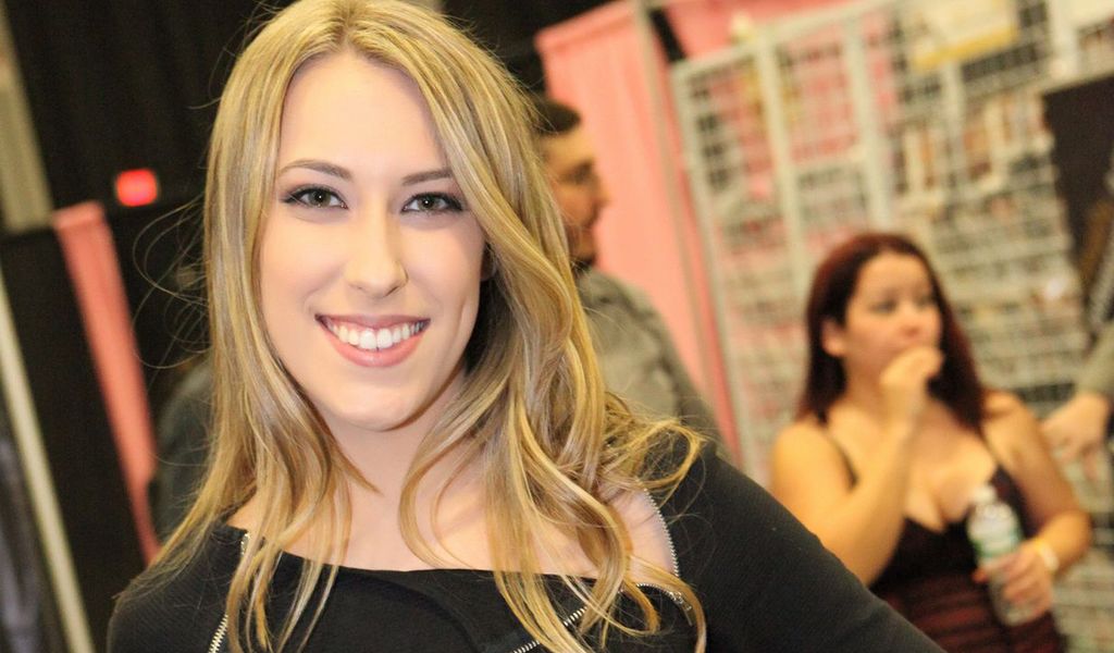 Kimber Lee Launches Official Site With Vna Today Avn 1329