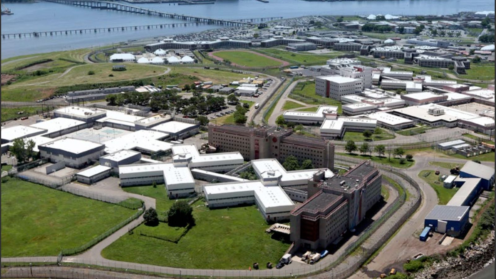 In Bid to Close Rikers Island, NYC Panel Suggests Decriminalizing Prostitution