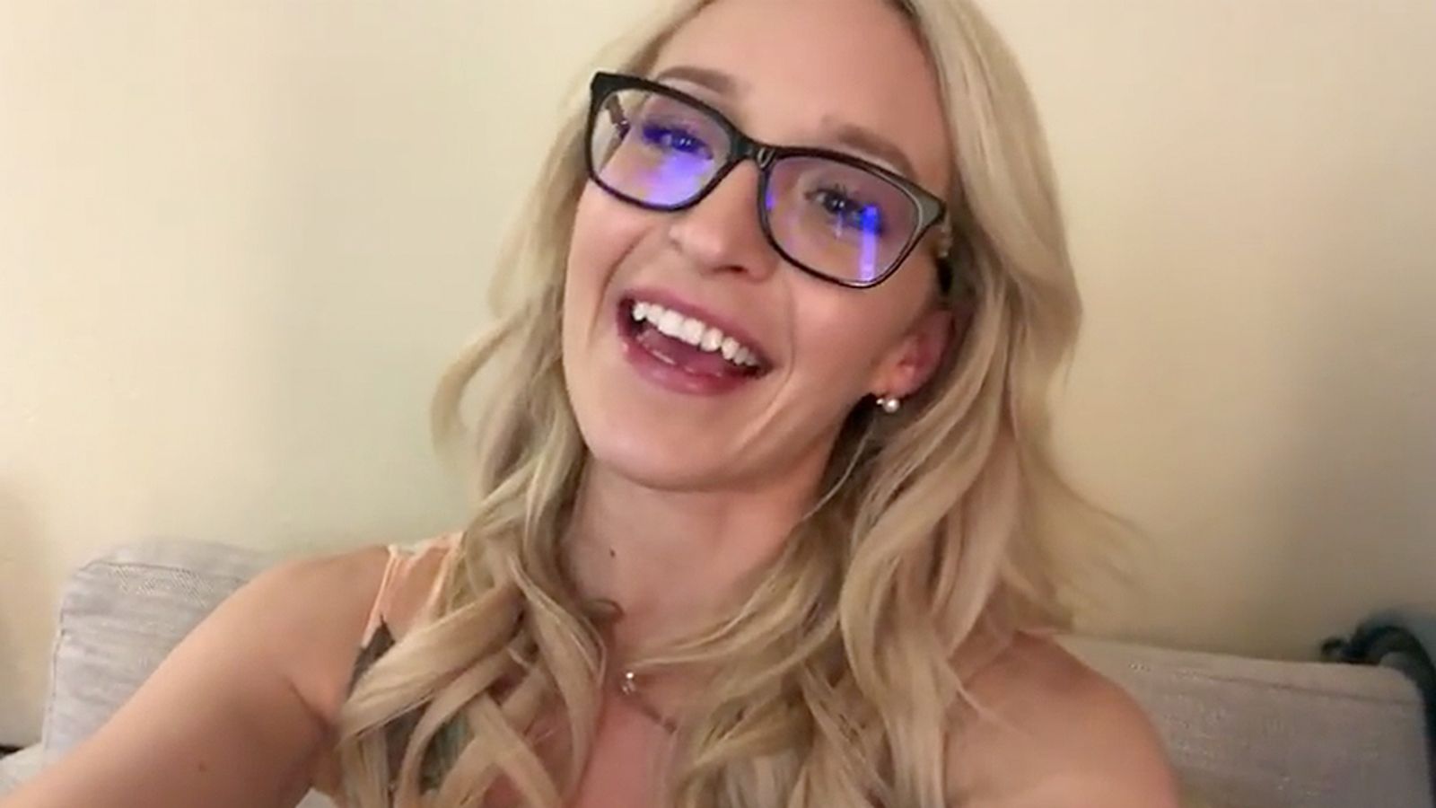 Ginger Banks Sends Video Message To Bernie Sanders on FOSTA/SESTA