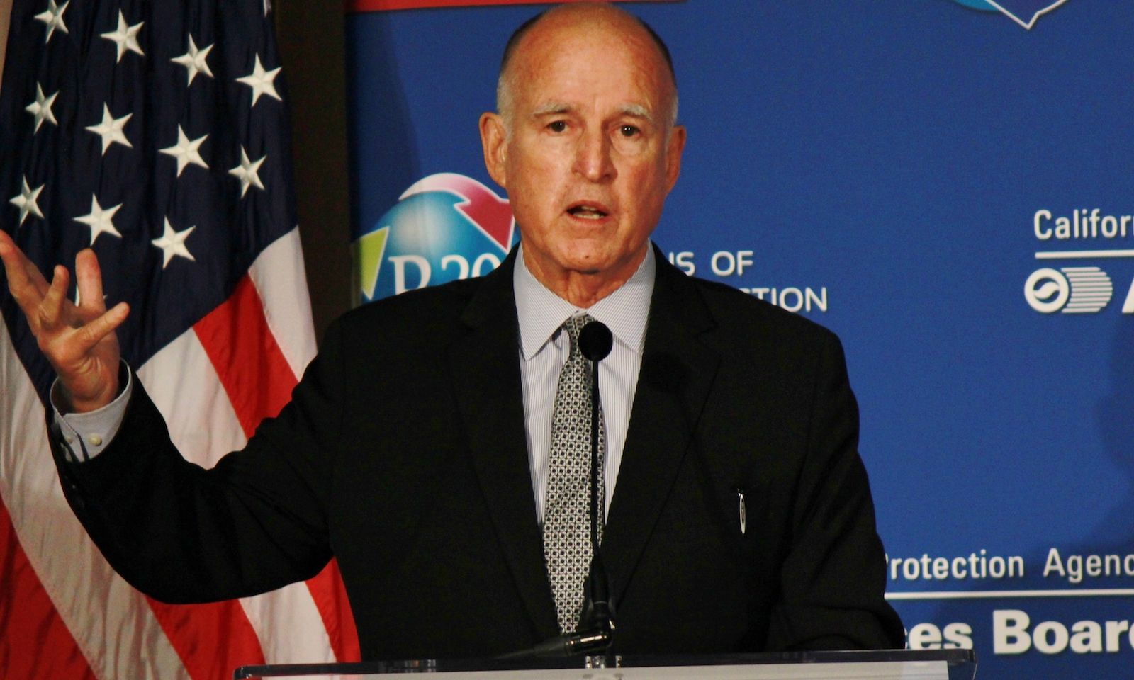 Online Privacy: CA Governor Jerry Brown Enacts ‘Milestone’ Law