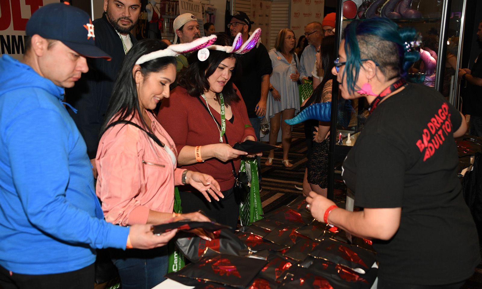 Bad Dragon Helping Fans’ Fantasies Come True at AVN Show