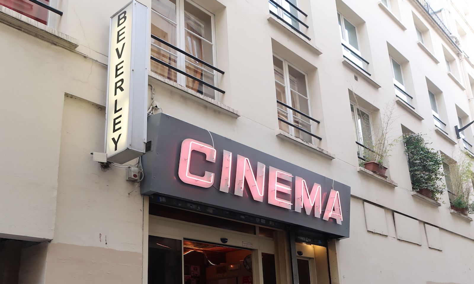 End of an Erotic Era: Lights Go Out for Last Porn Cinema in Paris