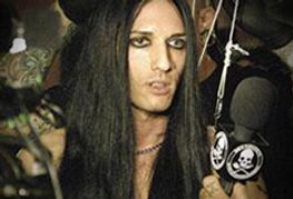 Matt Zane Does Suspension Performance at Lone Star Pornutopia