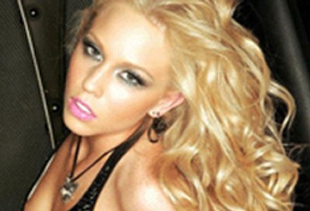 Brea Bennett set for Two-Hour Cam Show Sunday