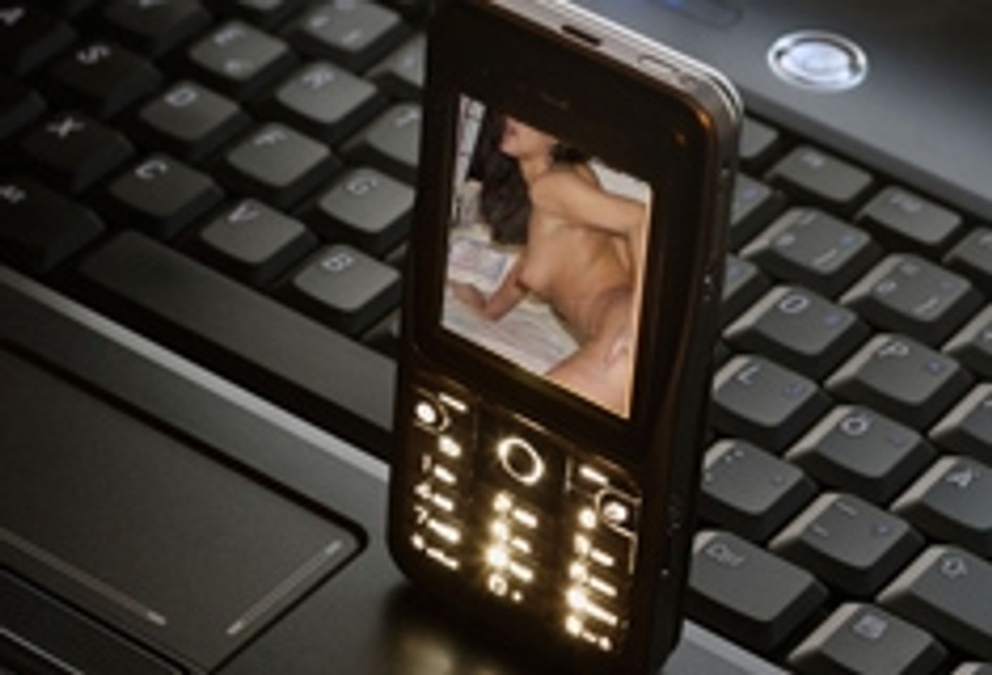 Reuters: Mobile Is ‘Next Frontier for Erotica’