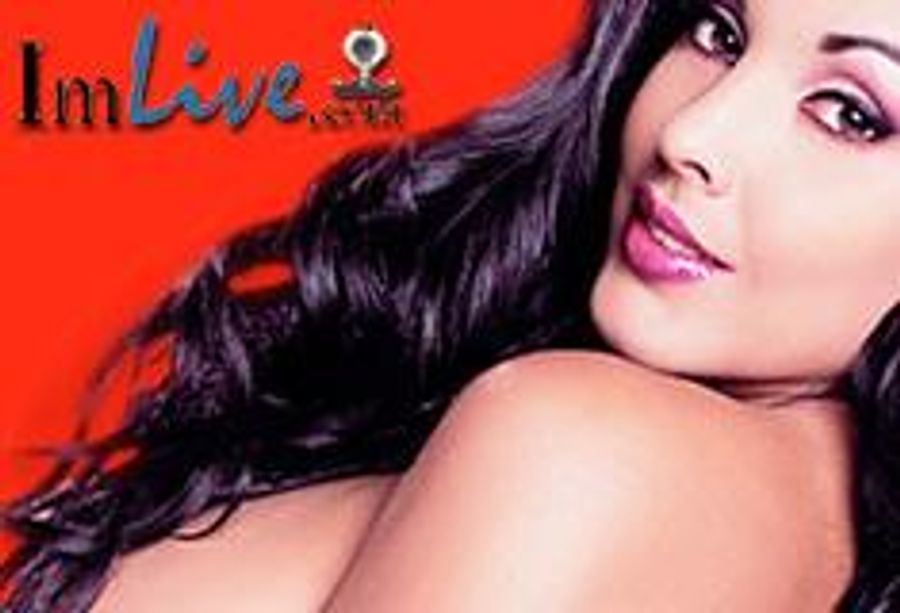 Nina Mercedez Offers Free Live Show on ImLive
