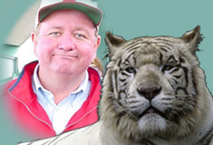 Spanky Joins White Tiger