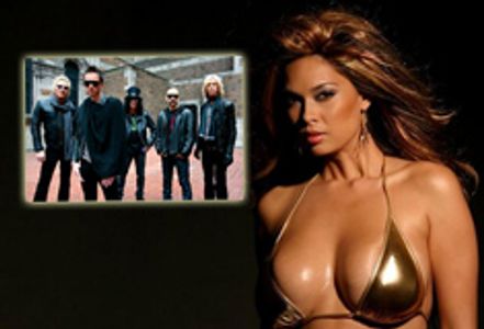 Tera Patrick, Velvet Revolver Host Super Bowl Party In Vegas