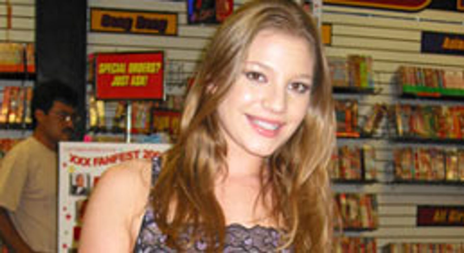 Aurora Snow Visits Stan's of Hollywood