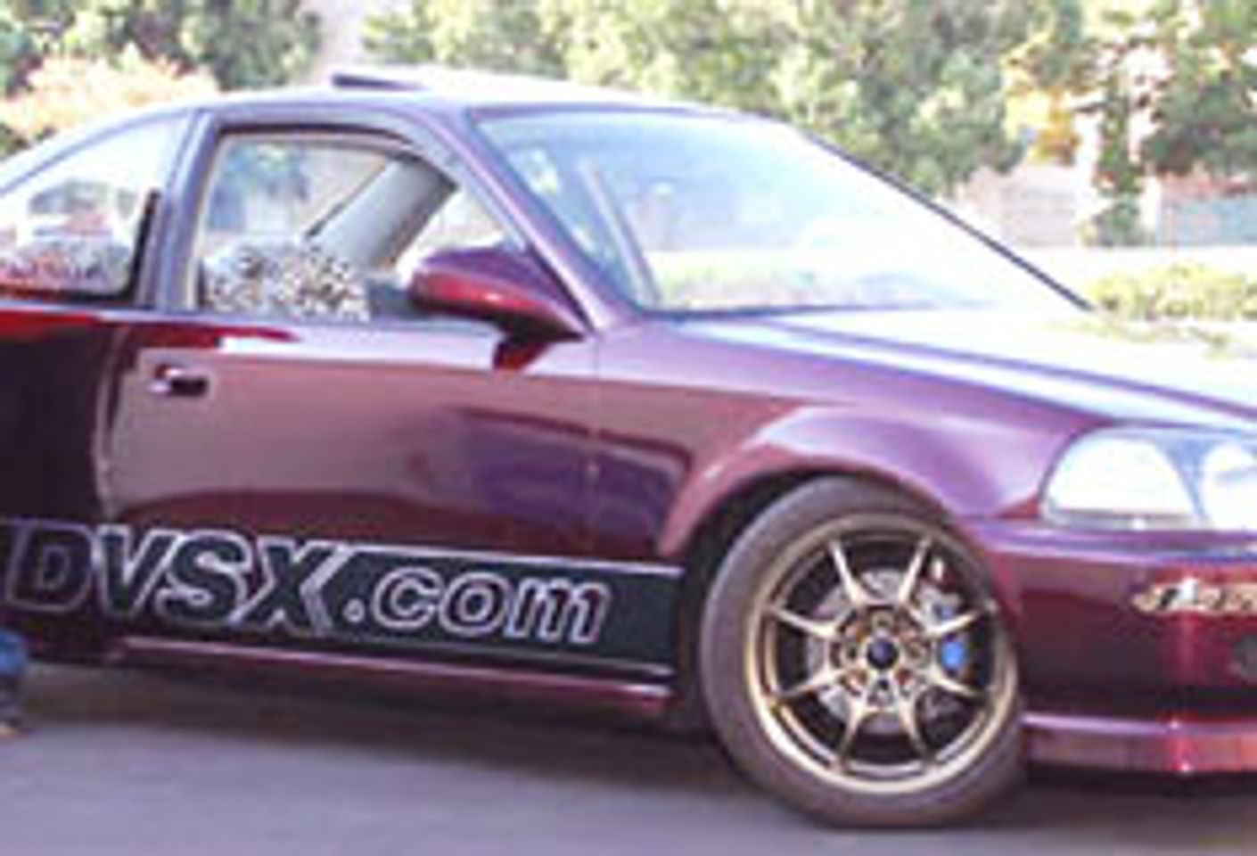 DVSX Sponsors Racecar To Promote Fast Women