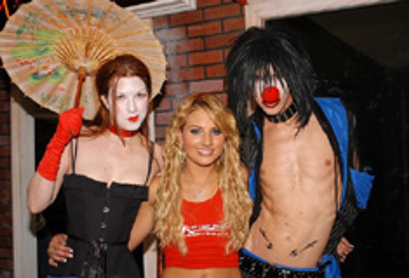 <i>AVN</i>Insider: Erotica Los Angeles Day Three, Send in the Caffeine