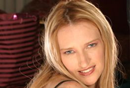 Break-up Jeopardizes Heather Pink Release