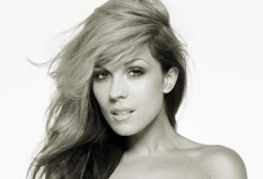 Kirsten Price Wins 'My Bare Lady'