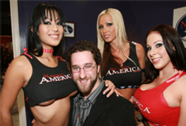 Dustin Diamond Shines At AVN Expo