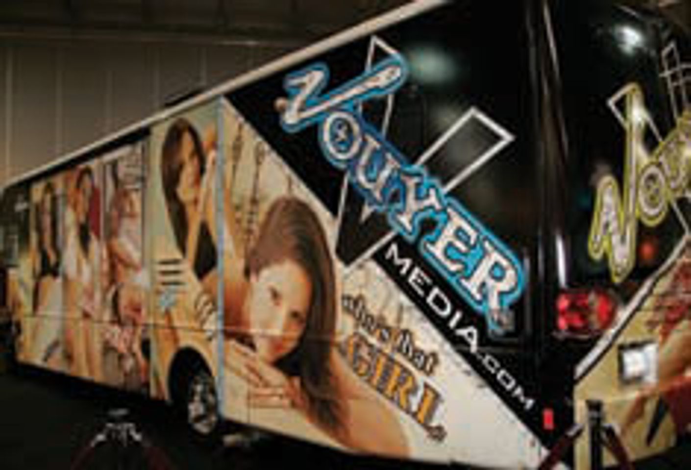 Porn Star Tour Buses: The Unconventional Booth | AVN