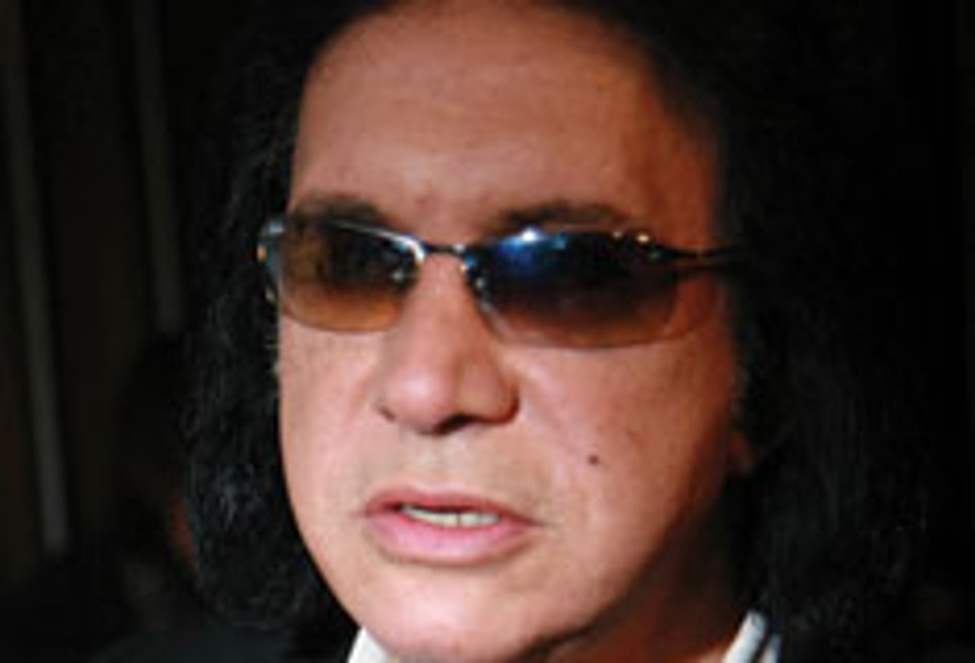 SexZ Pictures Gets Gene Simmons by the 'Family Jewels'