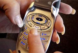 Study: Women Play More Cell Phone Games Than Men