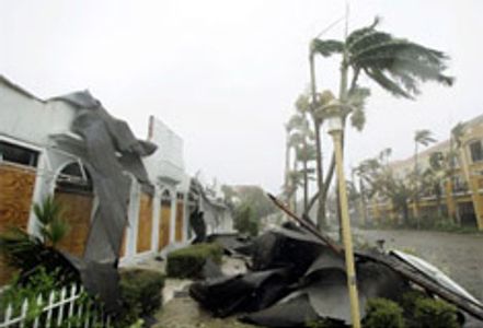 Hurricane Wilma Interrupts YnotRadio.com, WebmasterRadio.fm