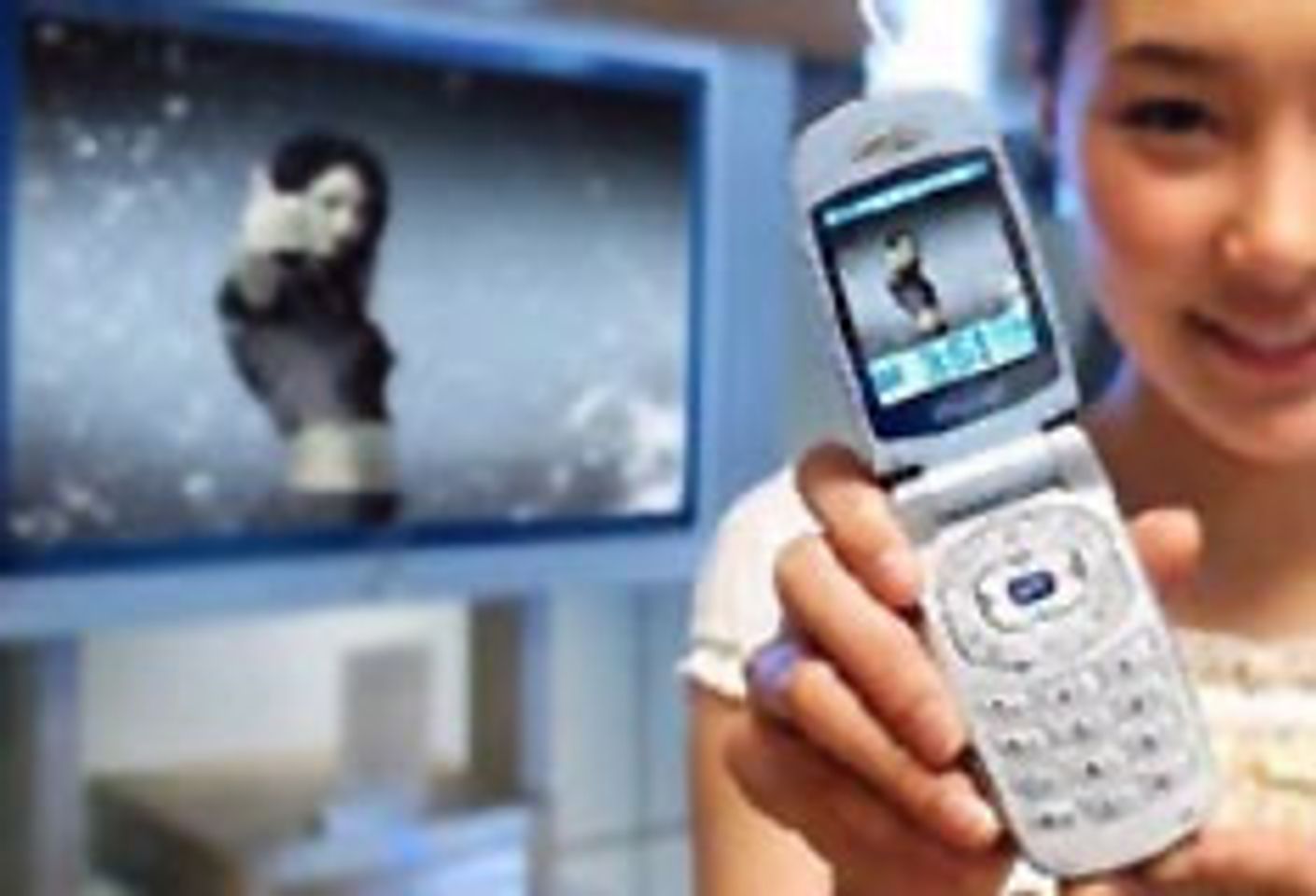 Global Mobile TV Subscriptions to Reach 65 Million by 2010