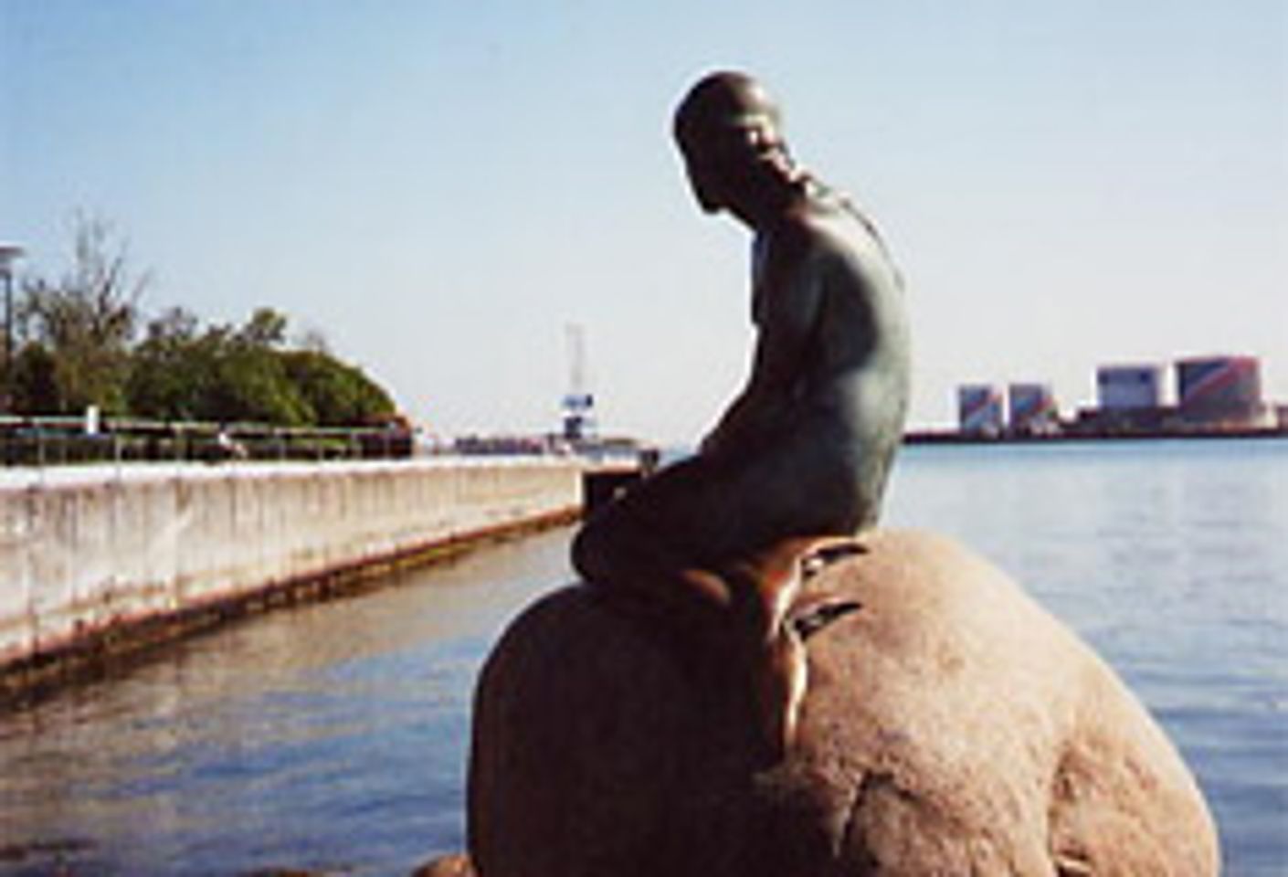 Something&#8217;s Fishy: The Little Mermaid Gets a Dildo