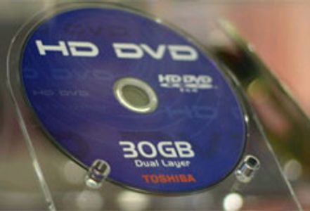Round One in High-Definition Format Fight Goes to HD-DVD