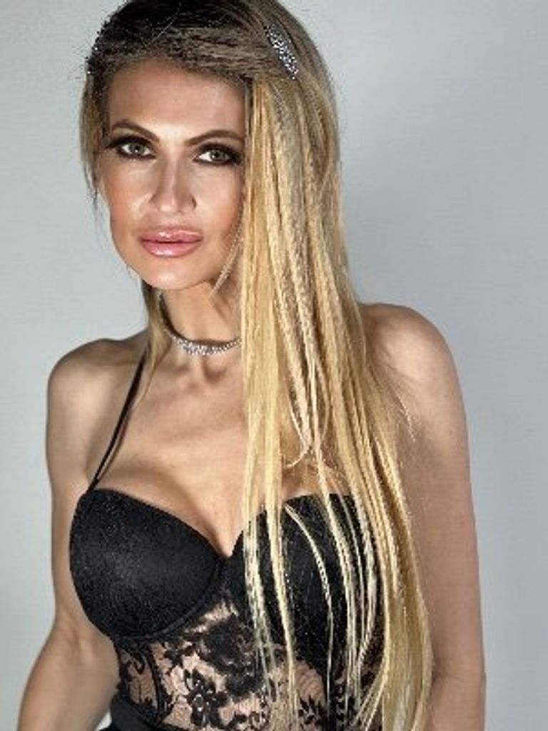Gigi Dior