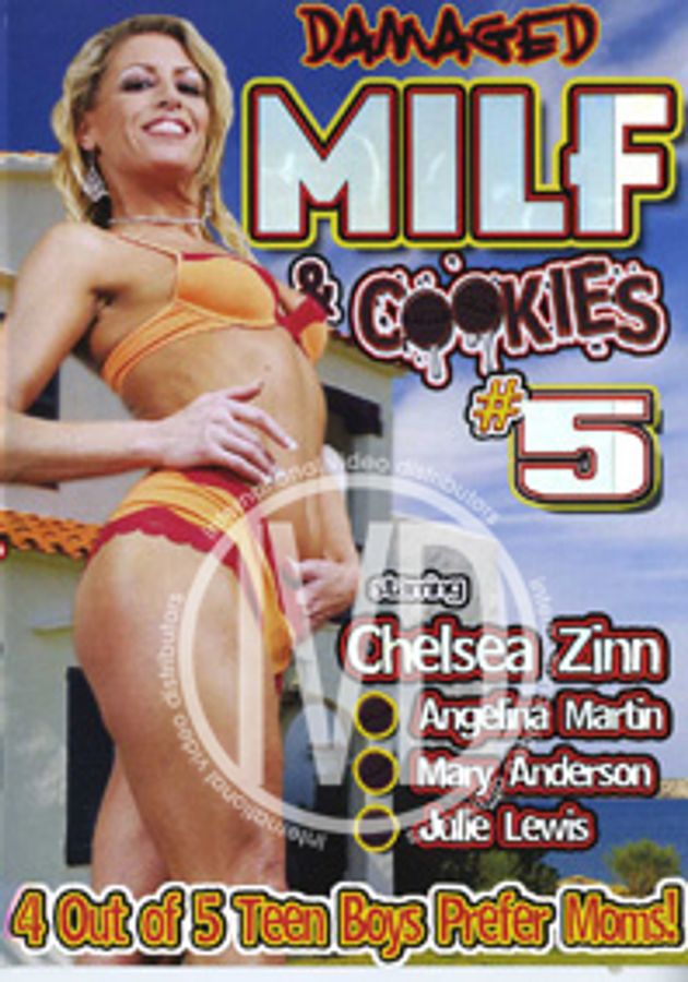 MILF AND COOKIES 05